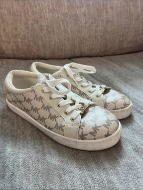 Michael Kors Cream and White MK Monogram Low-Top Sneakers Size 4.5